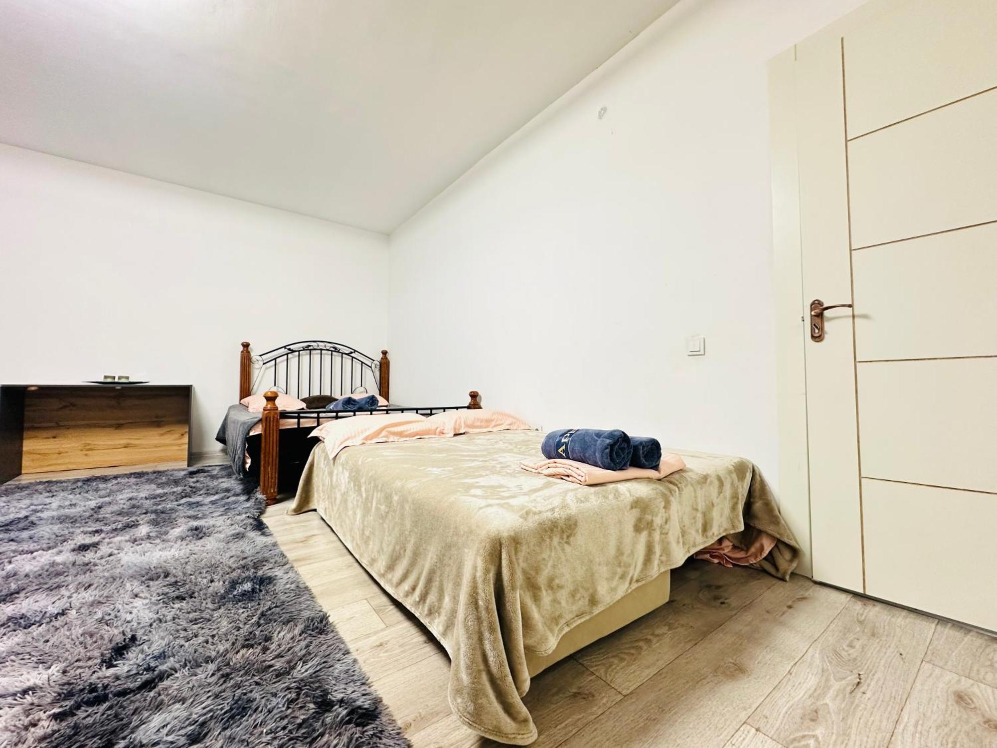 Квартира Для Большой Семьи Almaty Luaran gambar