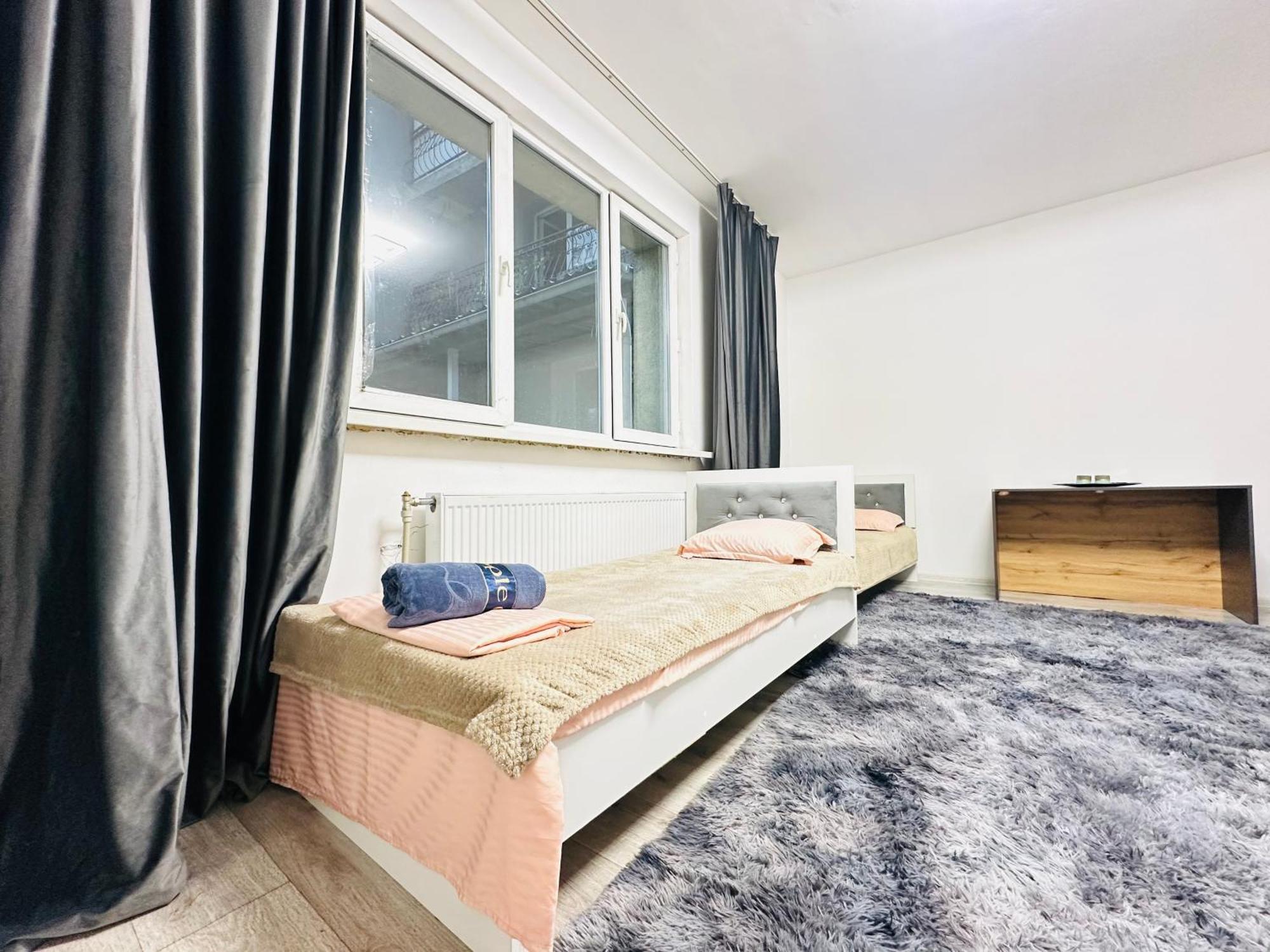 Квартира Для Большой Семьи Almaty Luaran gambar